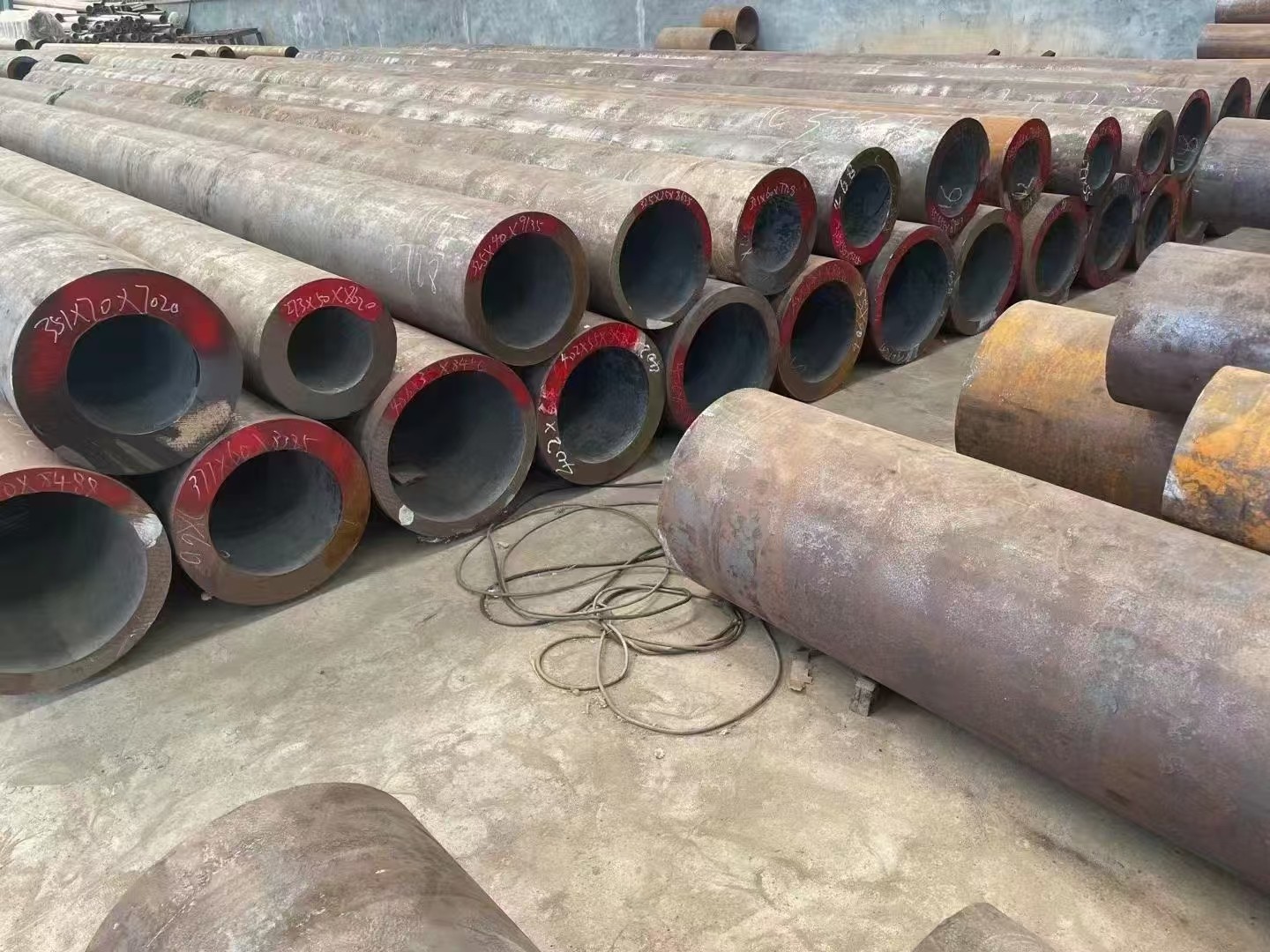鞍山市无缝钢管切割定尺切割加工光亮精密无缝钢管 - 厂家